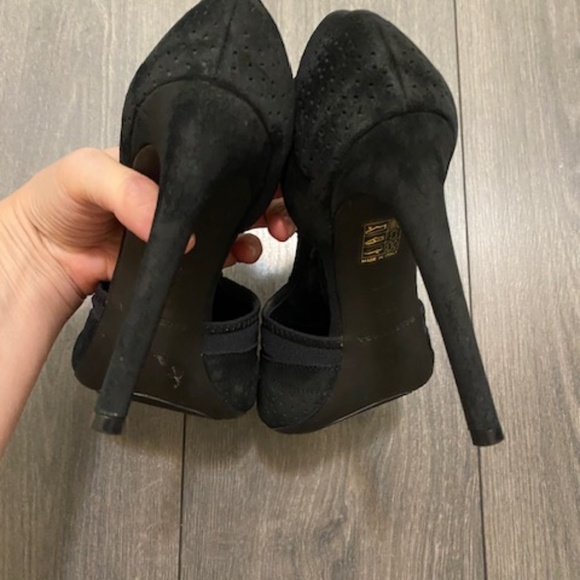 Balenciaga Black Suede T-Strap Open Toe Heels Size 38.5 - Picture 4 of 12